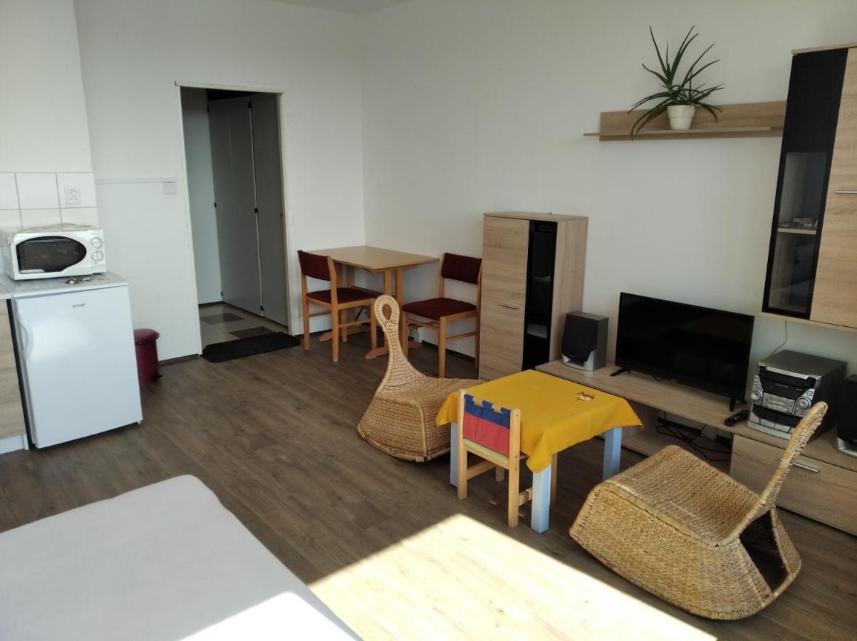 Ferienwohnung Bolevec Tower Pilsen Exterior foto